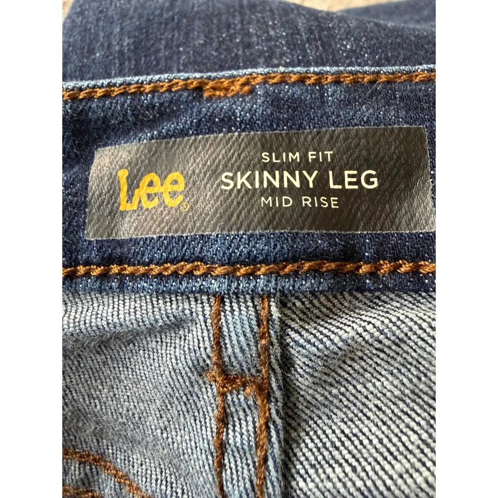 Cato Premium Womens Petite 16P Dark‎ Wash Straight Leg Jeans Stretch Denim EUC